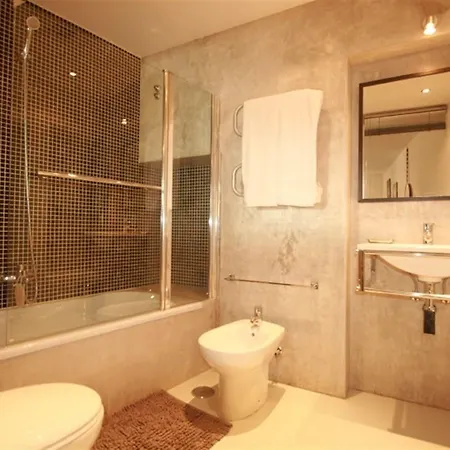 아파트 Superb 2 Bedroom In
